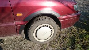 Protector plástico paso de rueda para Volkswagen Passat B4 combi (1993-1996)