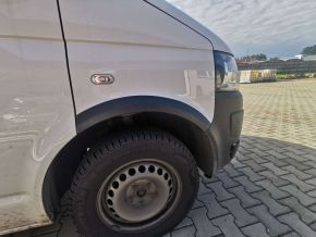 Protector plástico paso de rueda para Volkswagen Transporter T5 / Multivan (2003-2015)