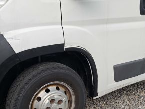 Protector plástico paso de rueda para Fiat Ducato III (2006-2014)