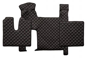 Alfombrillas de ecopiel Q para MAN TGX (01.2007-12.2017) - automático - dos cajones - Negro/rojo