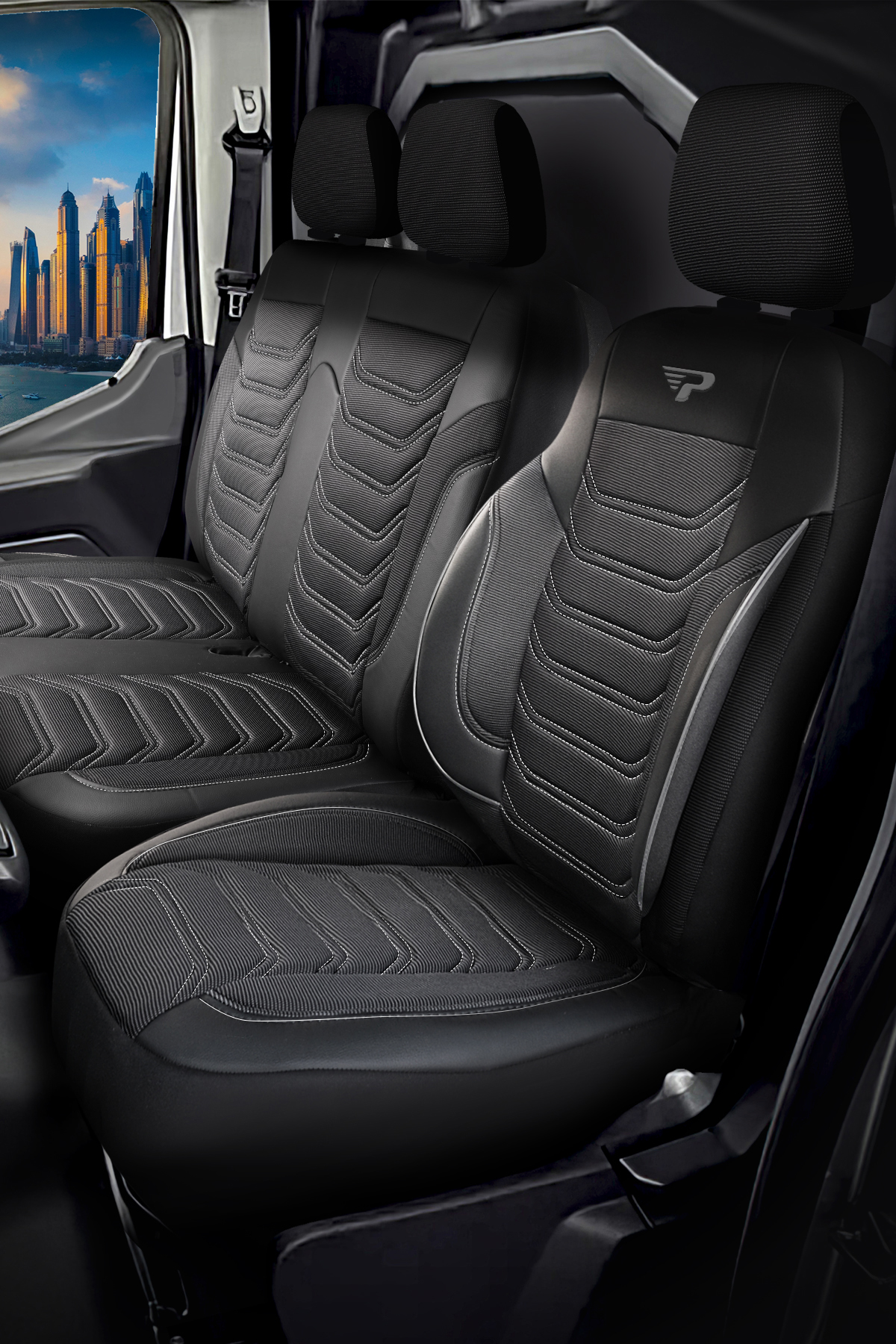 Fundas de asiento FLORIDA VAN negro-gris (2+1) – ejemplo después del montaje
